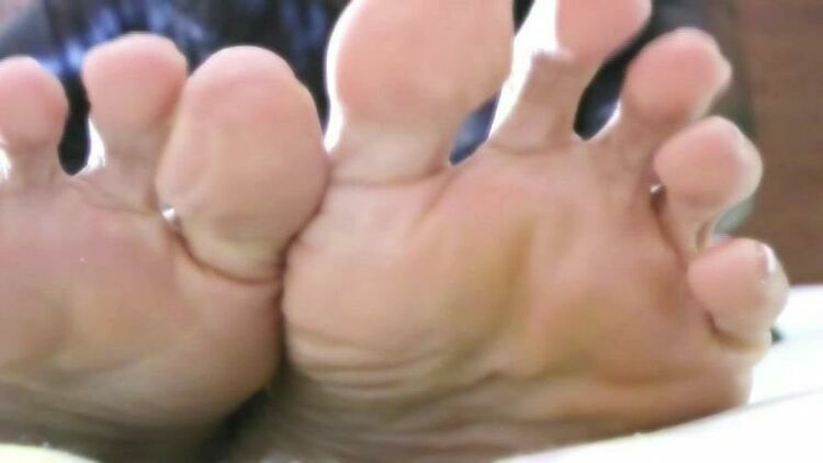 Goddess Mya Kulpa - Foot Slave At My Feet [updated: 2024-01-10]