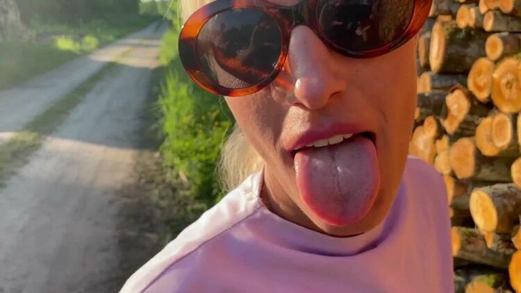 ModelsPorn - Saliva Bunny - Skinny Blonde In Short Dress Does Sloppy Blowjob On The Public Road | Saliva Bunny [FullHD 1080p] [updated: 2024-01-11]