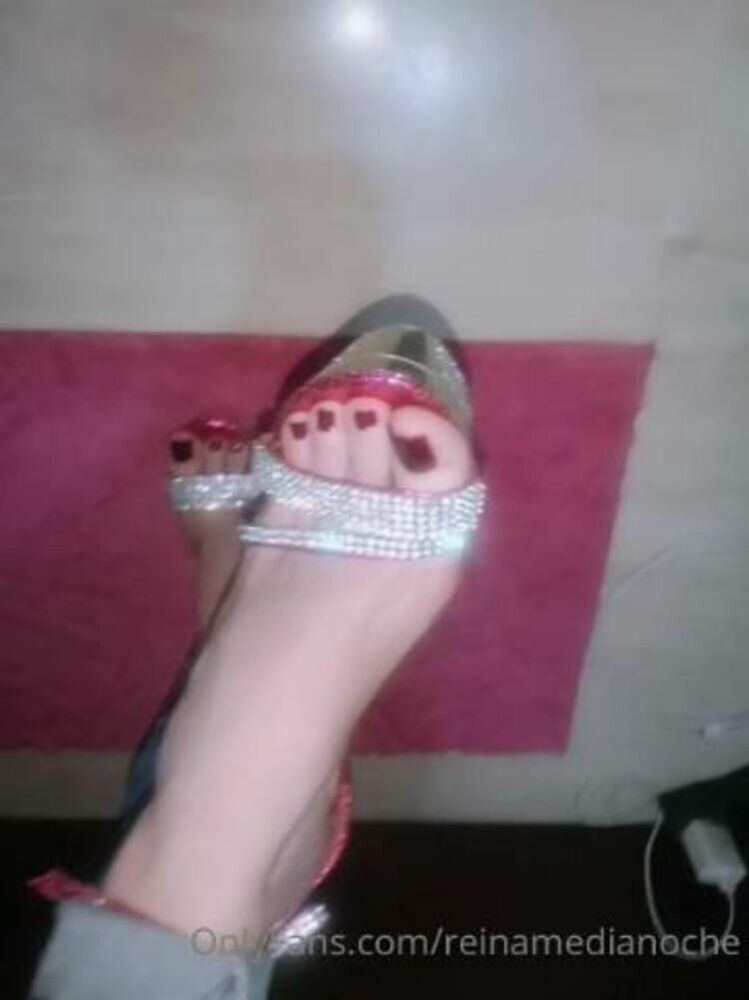 Nuria - feetvampire / Onlyfans Feetvampire 13-05-2021 - Fetish [updated: 2024-01-12]