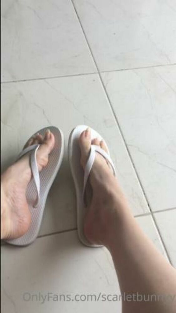 ScarletBunny / Onlyfans Scarletbunnyy - scarletbunny feet foot toenails 05-02-2021 - Fetish [updated: 2024-01-14]