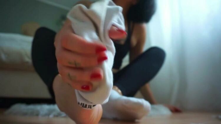 Lady Bunt – After Gym Socken – Footworship, Footjob [updated: 2024-01-15]