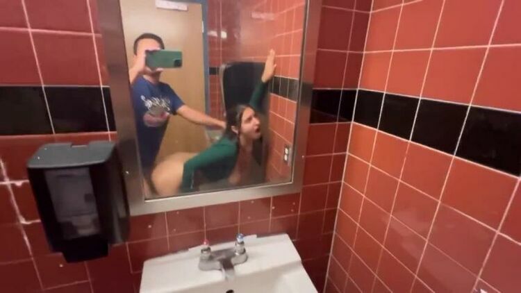 ModelsPorn - Hailey Rose Gets Creampie In Whole Foods Public Bathroom [HD 720p] [updated: 2024-01-19]