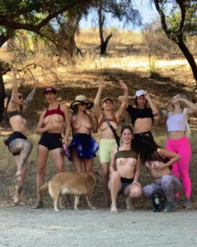 CC Flight / Onlyfans Stephinspace - when the goddess gang goes for a hike ccflight hellojewels caitlynsway dallasemaxx 07-08-2021 - Fetish [updated: 2024-01-19]