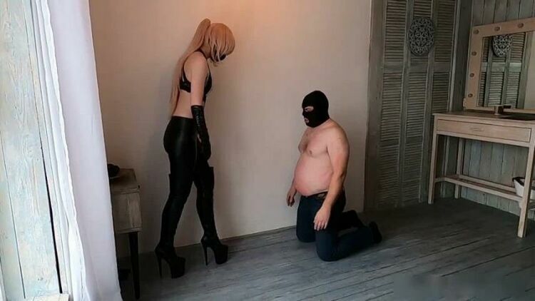 Heel15cm – At the wizards house. Starring Mistress Alice – Ballbusting, Femdom [updated: 2024-01-19]