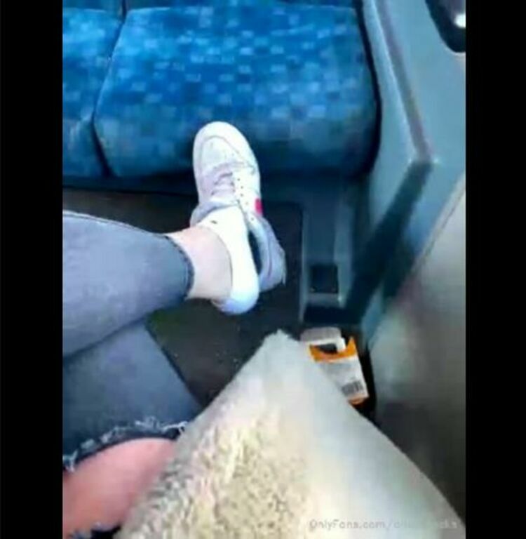 Ana - anas socks / Onlyfans Anassocks - stream started at am good morning from the bus 14-04-2021 - Fetish [updated: 2024-01-21]