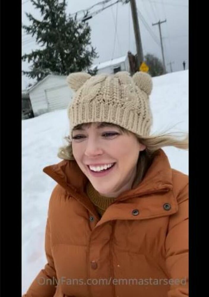 Emmastarseed / Onlyfans - my roommate and i are having soooo much fun in the snow today i have a massage in an hour 13-02-2021 - Ass [updated: 2024-01-21]