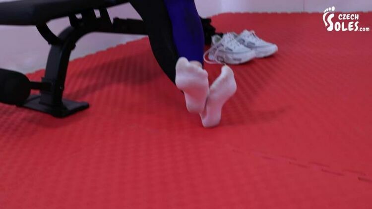 Czech Soles – POV gym perv has to smell her sweaty socks – Footjob, Footworship [updated: 2024-01-22]