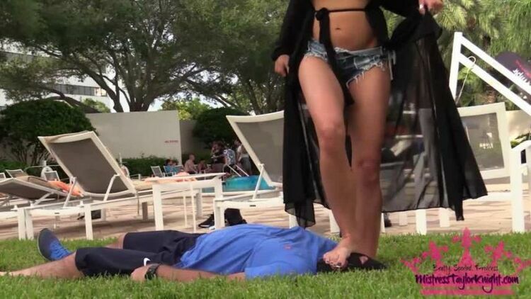 Goddess Taylor Knight – Taylor’s extreme Public Trample – Fetish, Femdom [updated: 2024-01-22]