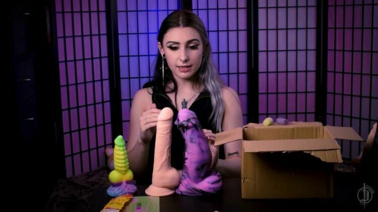 Aestra Azure – Fantasy Dildo Unboxing [updated: 2024-01-29]