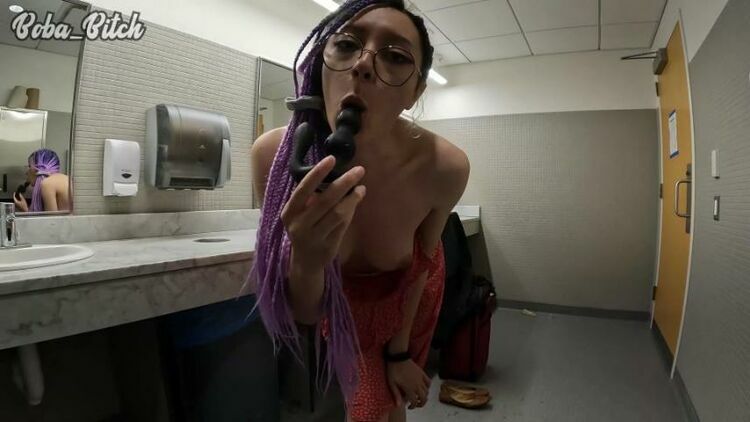 Boba Bitch – CAUGHT Masturbating in Airport Bathroom [updated: 2024-01-31]