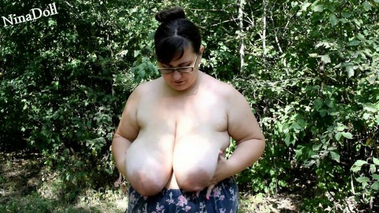 Nina Doll – Boob Shaking in the Forest [updated: 2024-02-03]