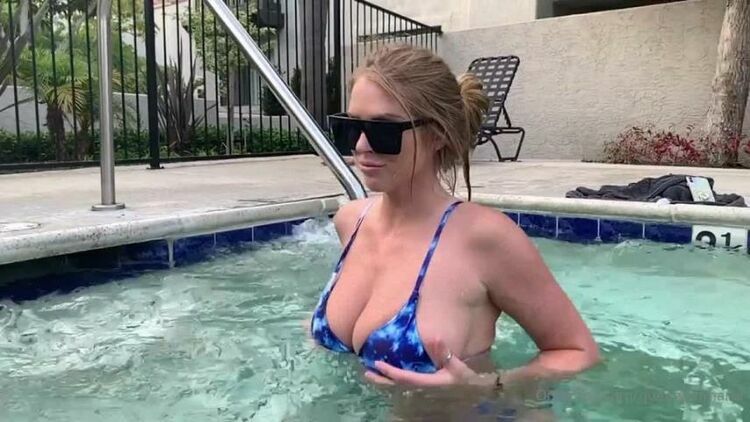 Queen Jen Marie – Hot Tub Titty Party [updated: 2024-02-07]