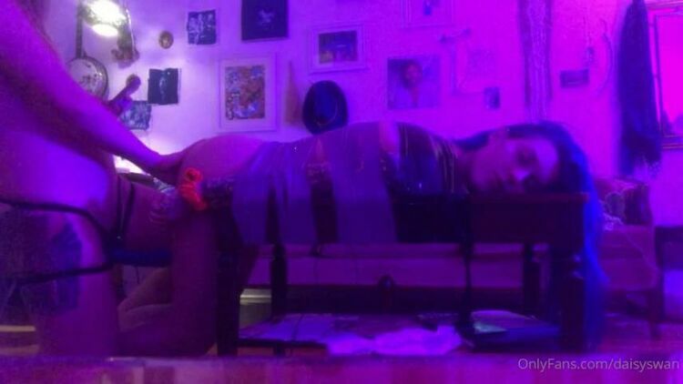 Daisy Swan / Onlyfans Daisyswan - bum fun with thedesperatene 06-12-2020 - Fetish [updated: 2024-02-08]