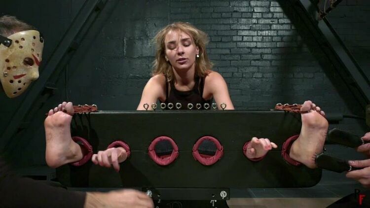 RussianFetish – Intense feet tickling in four hands for Gaya in stocks [updated: 2024-02-11]