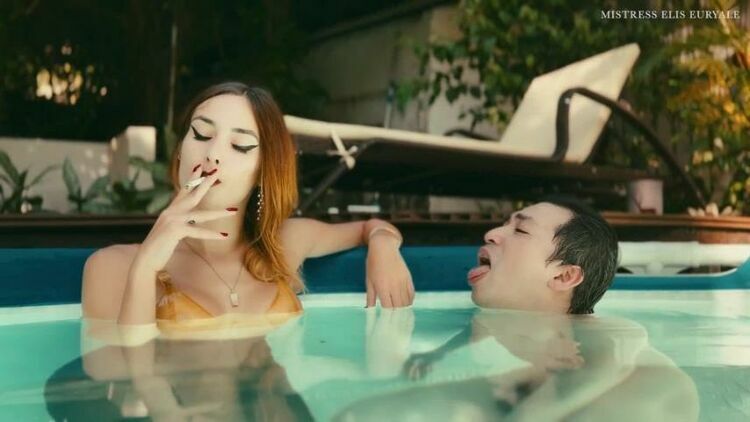 Mistress Elis Euryale - Latex and cigarette in the pool - FullHD 1080p [updated: 2024-02-11]