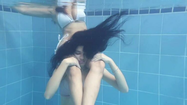 Smother Extreme Underwater - The Perfect Ass Squizing - FullHD 1080p [updated: 2024-02-11]