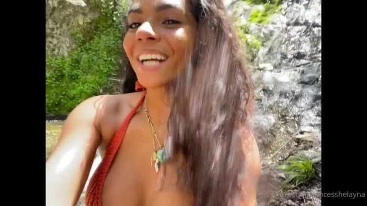 Princess Helayna – Naked at the Waterfall [updated: 2024-02-19]