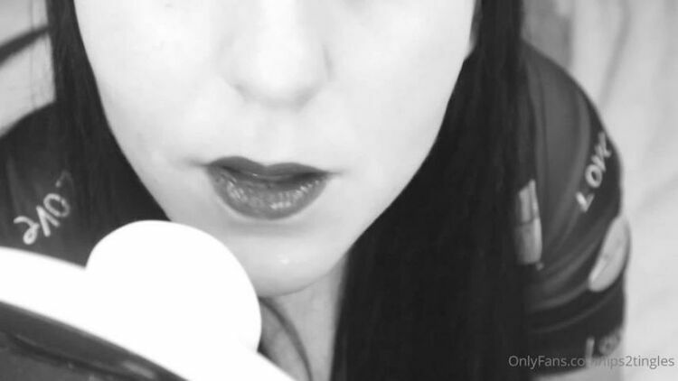 Lips2Tingles ASMR – Black and White 3dio Ear Eating Mouth Fetish [updated: 2024-02-19]