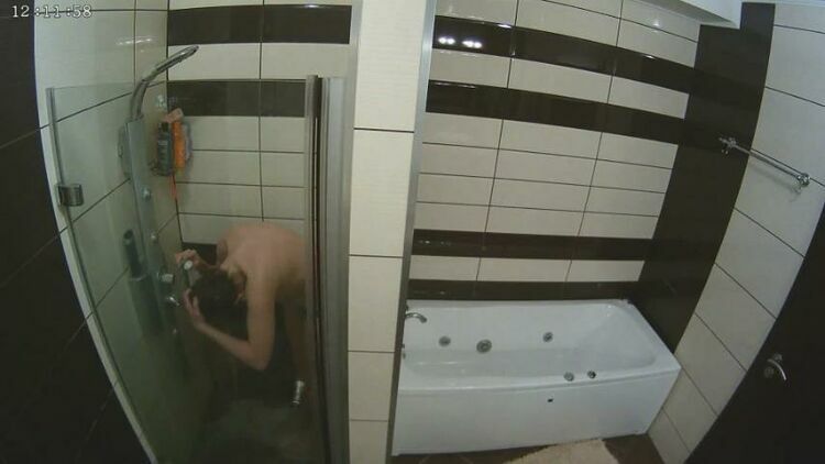 Voyeur-house.tv- Hot blond guest girl hair wash in shower--  Chris   Dana - k2s.tv [updated: 2024-02-20]