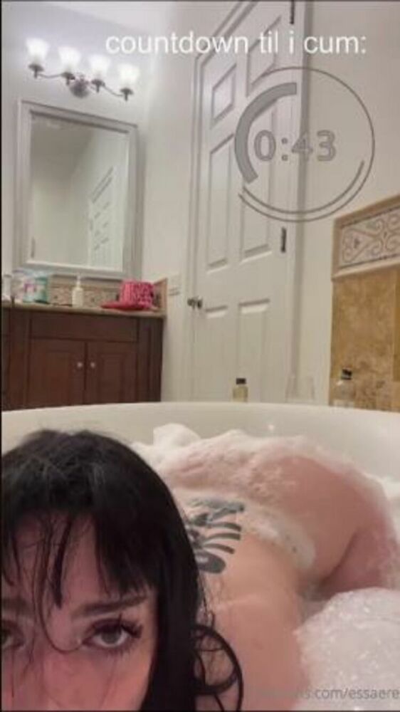 Essaere – Bathtub Jet Masturbation [updated: 2024-02-20]