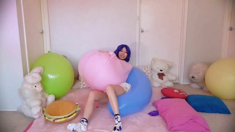 Azumi Zeitline – Breast Expansion Balloon Bounce and Pop [updated: 2024-02-21]