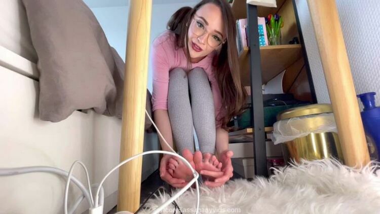 softcoresass – My Personal Footstool – Ignoring Fetish [updated: 2024-03-04]