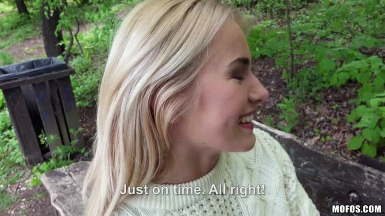 Aisha Blonde Hottie Fucks Outdoors [PublicPickUps/Mofos] (FullHD 1080p) [updated: 2024-03-14]