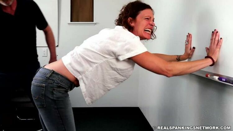 Real Spankings – MP4/Full HD – Corrie Ann – Pulled From Class For A Paddling [updated: 2024-03-25]