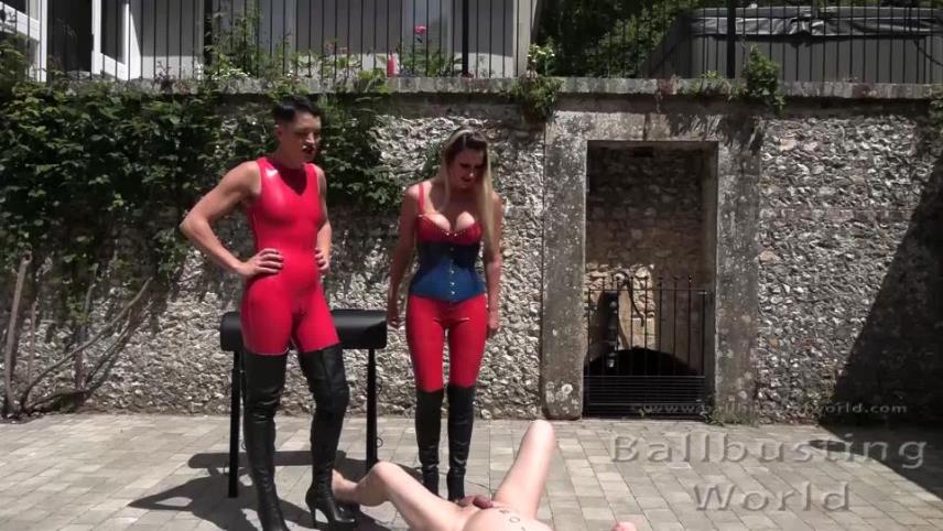 Ballbusting World — The Hunteress, Nikki Whiplash — Photo Bombing Punishment [updated: 2024-04-05]