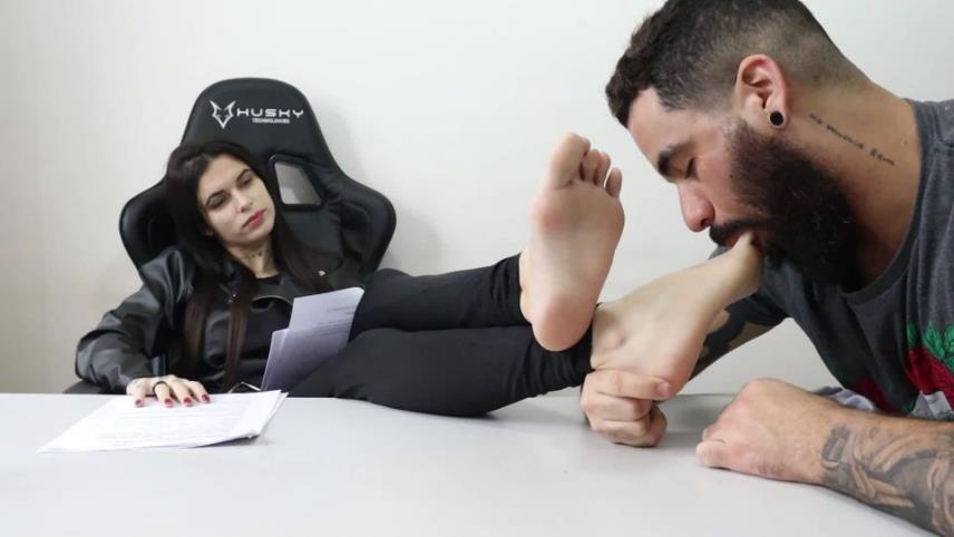 Emily Foxx (TOE SUCKING) Worship My Feet On The Table [updated: 2024-04-05]