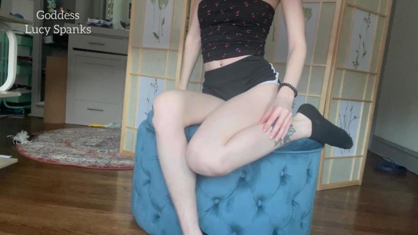 LucySpanks — Blonde Brat Body Worship Hairy Legs [updated: 2024-04-06]