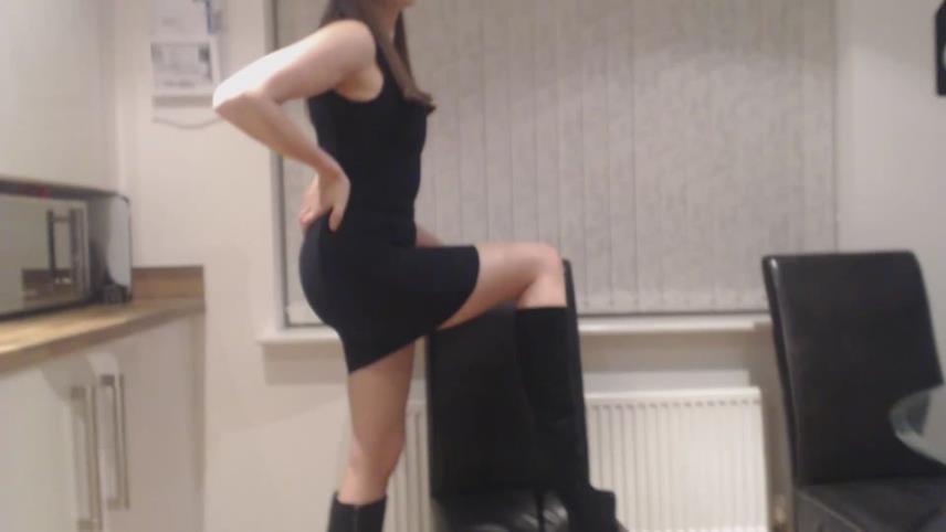 Dominatrix Victoria Black – Knee High Boots [updated: 2024-04-08]