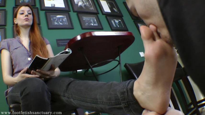 Foot Fetish Sanctuary – Goddess Victoria – Inside Sweaty Ballet Flats [updated: 2024-04-10]