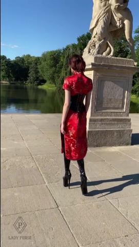 LADY PERSE  — Latex And Kimono In Public [updated: 2024-04-10]