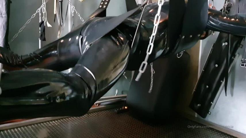 Mistress Patricia: The slave all wrapped in latex is hanging in my spi [updated: 2024-04-11]