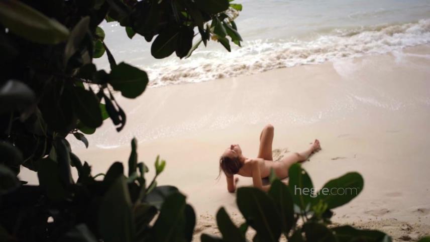 Hegre - Mira Nude Beach Photo Shoot 4K [updated: 2024-04-12]