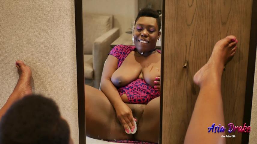 Ebony BBW Mirror Squirting Session [updated: 2024-04-13]