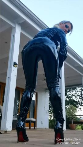 Young Goddess Kim — All Black Pvc Except For My Red Soles — Lick Them On Your Screen [updated: 2024-04-13]