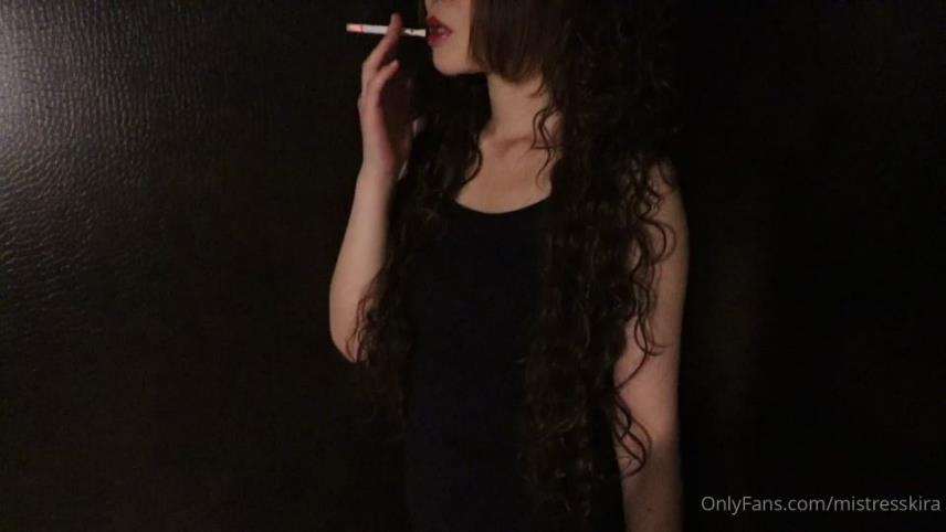 Mistress Kira – Smoking Fetish [updated: 2024-04-19]