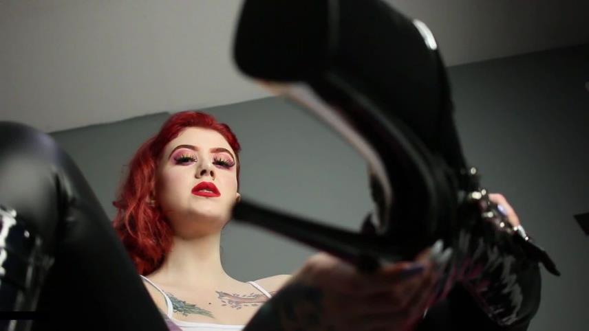 Roo Morgue – Femdom Boot Worship [updated: 2024-04-20]