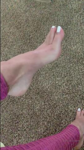 footbaddie 04-04-2020 Precious feet in slo mo (NEW CLIP) [updated: 2024-05-24]