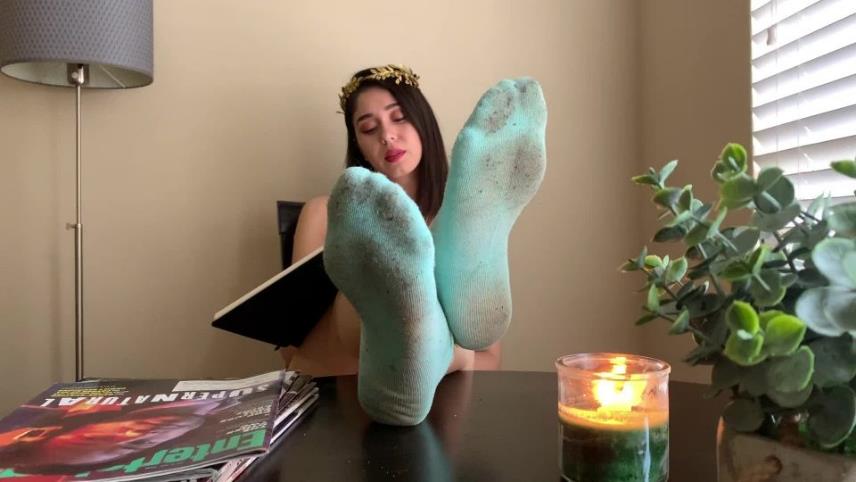 Goddess Juliet – Losers Date w Goddess Juliets Minty Dirty Socks [updated: 2024-06-18]