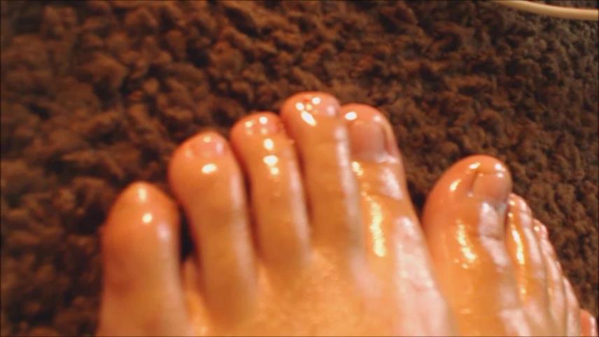 Toes – SweetPam4You – foot fetish oiled up footrubs [updated: 2024-08-14]