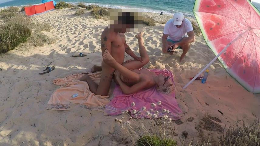 Cocks And 1 Pussy Gangbang At The Beach. - [PornHub] (FullHD 1080p) [updated: 2024-08-18]