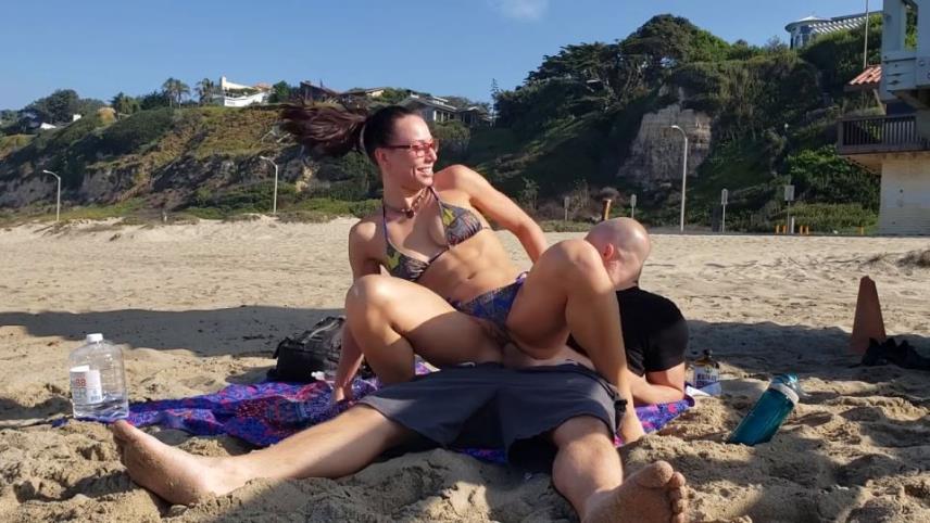 Aidra Fox We Took a Beach Trip And Fucked Right In Front Of Everyone - [Onlyfans] (HD 720p) [updated: 2024-08-19]