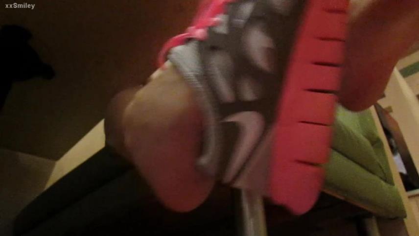 xxSmiley - Public SneakerPlay POV [updated: 2024-08-31]