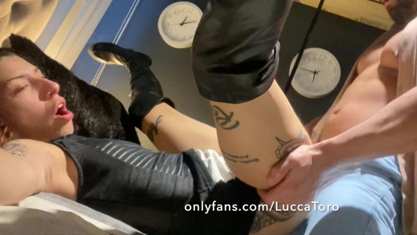 I Fucked My Girlfriend After Dinner With Friends LuccaToro [Onlyfans] (FullHD 1080p) [updated: 2024-08-31]