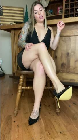 Misstinytootsies - A little cuckold fantasy starring me your beautiful wife... [updated: 2024-09-02]