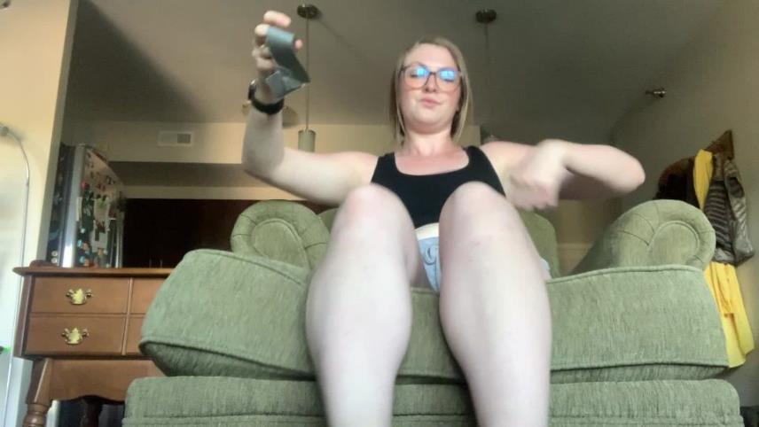 Freckled Feet - Intruder turned into foot slave [updated: 2024-09-02]