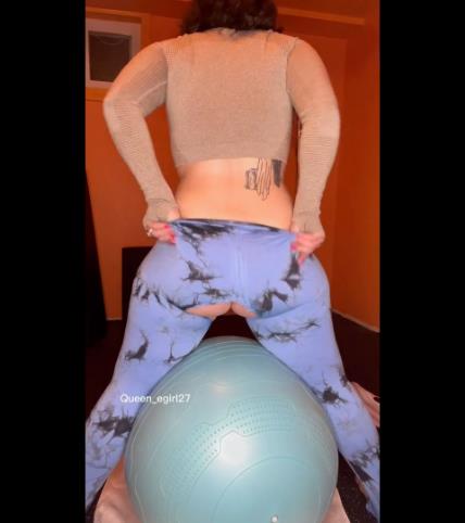 Slutty PAWG Rips Leggings For An Oily Solo Dildo Fuck In The Gym Queenegirlsback [Onlyfans] (FullHD 1080p) [updated: 2024-09-03]